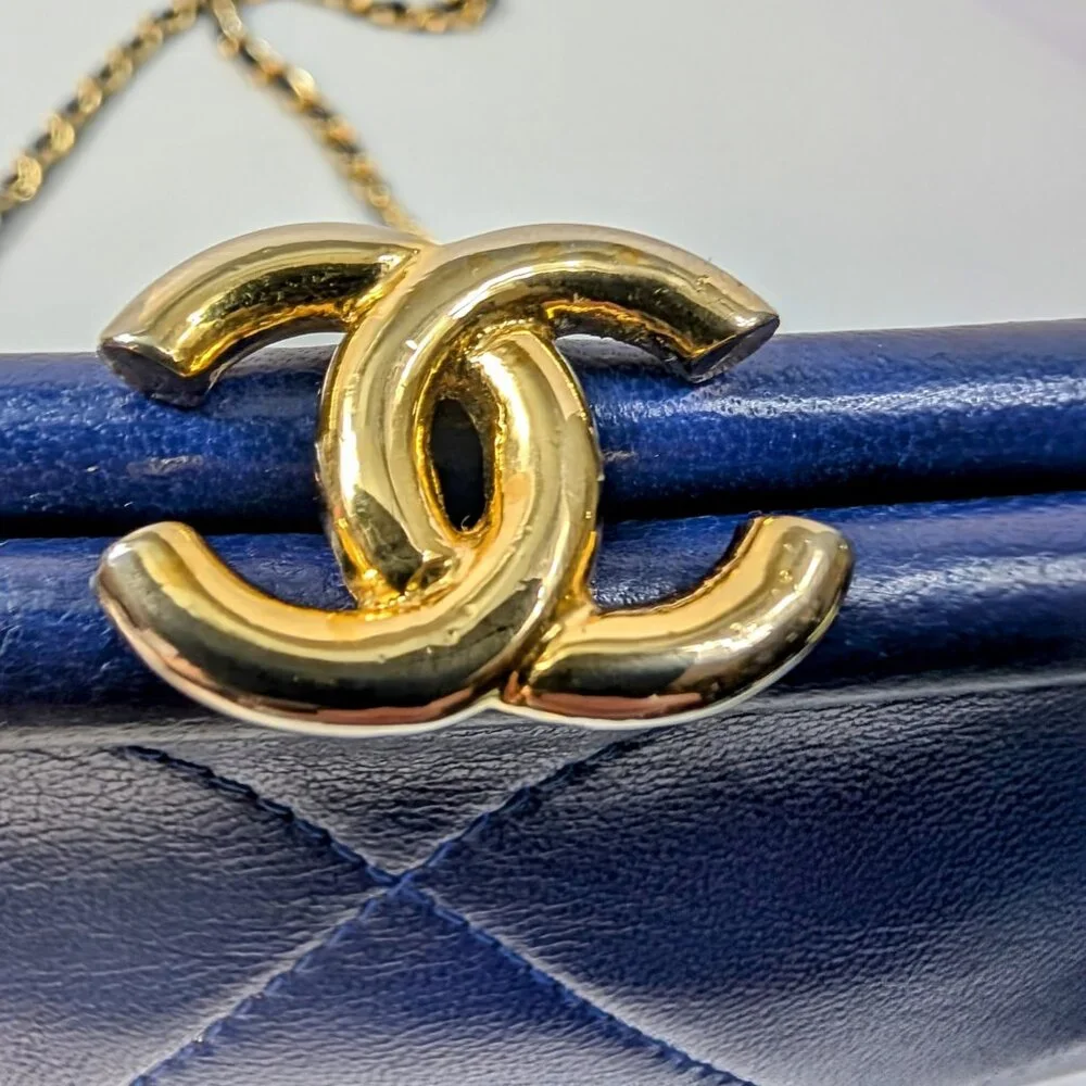 Chanel Vintage Blue Quilted Lambskin Kisslock Tassel Clutch - Picture 9 of 16